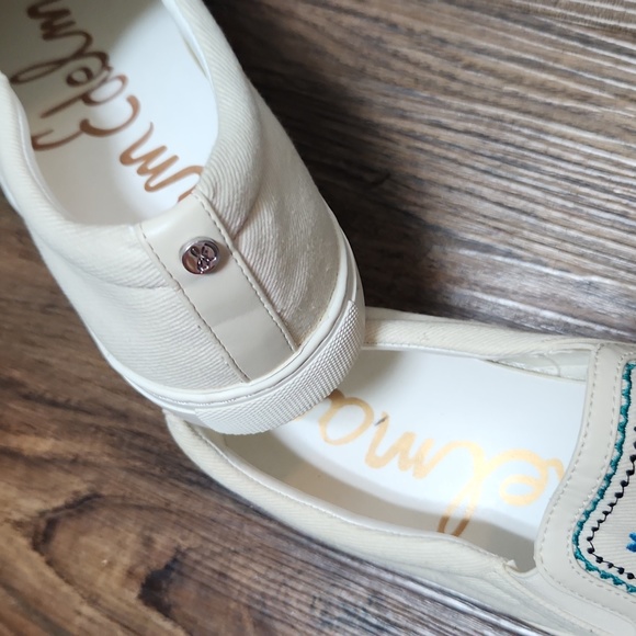 Womans shoes - Picture 3 of 3